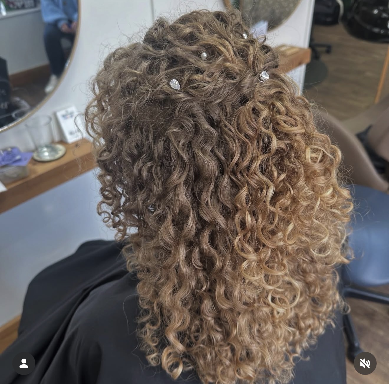 Winner small image - Absolute Curls